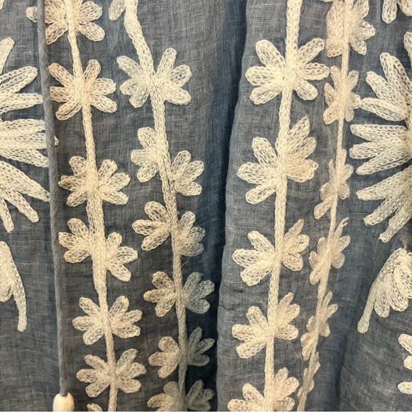 NWT DOLMA Floral Embroidered Blouse Blue with White Embroidery Size Small - Picture 5 of 12